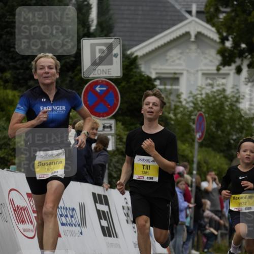 30.08.2026 - Blankeneser Heldenlauf Patografie http://msf.ph/oto/10081198 30.08.2026 09:46:34 Ziel 1385, 1519, 1572, 1582, 1799, 3718 meine-sportfotos.de