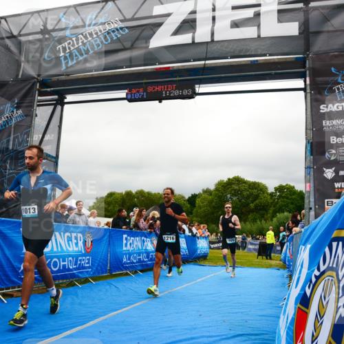 30.08.2026 - Elbe Triathlon Hamburg LAZAROV Photography http://msf.ph/oto/10081204 30.08.2026 11:20:21 Ziel 1013, 1029, 1094, 1216 meine-sportfotos.de