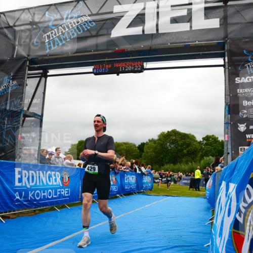 30.08.2026 - Elbe Triathlon Hamburg LAZAROV Photography http://msf.ph/oto/10081239 30.08.2026 11:20:35 Ziel 429, 491, 886, 1059, 1101 meine-sportfotos.de