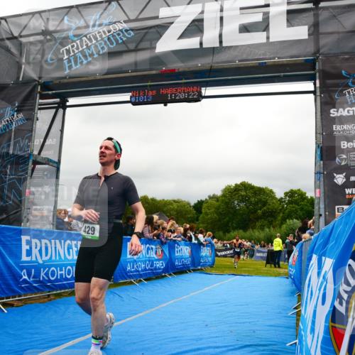30.08.2026 - Elbe Triathlon Hamburg LAZAROV Photography http://msf.ph/oto/10081244 30.08.2026 11:20:36 Ziel 429, 491, 886, 1059, 1101 meine-sportfotos.de