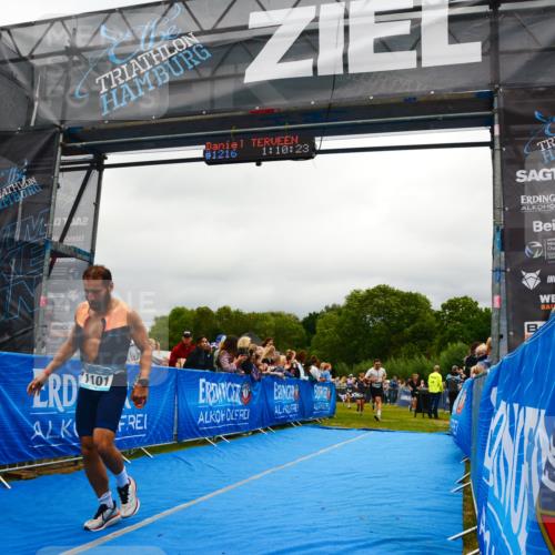 30.08.2026 - Elbe Triathlon Hamburg LAZAROV Photography http://msf.ph/oto/10081250 30.08.2026 11:20:40 Ziel 886, 1059, 1101 meine-sportfotos.de