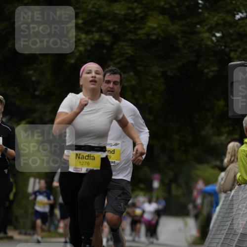 30.08.2026 - Blankeneser Heldenlauf Patografie http://msf.ph/oto/10081271 30.08.2026 09:47:10 Ziel 1175, 1273, 1276, 1291, 1292, 1302, 1579, 1607, 3546 meine-sportfotos.de