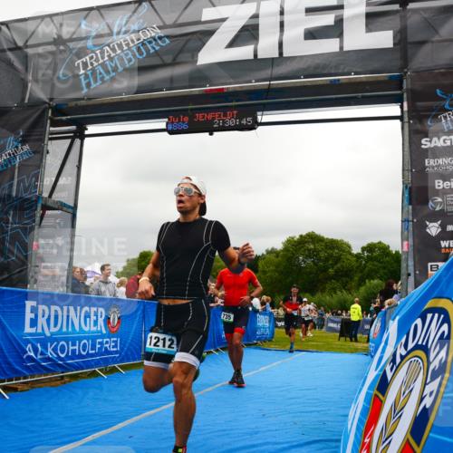 30.08.2026 - Elbe Triathlon Hamburg LAZAROV Photography http://msf.ph/oto/10081286 30.08.2026 11:21:02 Ziel 735, 1100, 1212, 1225 meine-sportfotos.de