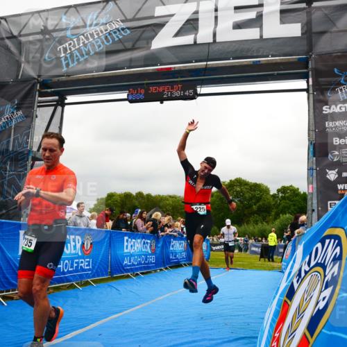30.08.2026 - Elbe Triathlon Hamburg LAZAROV Photography http://msf.ph/oto/10081307 30.08.2026 11:21:04 Ziel 735, 1100, 1212, 1225, 1276 meine-sportfotos.de