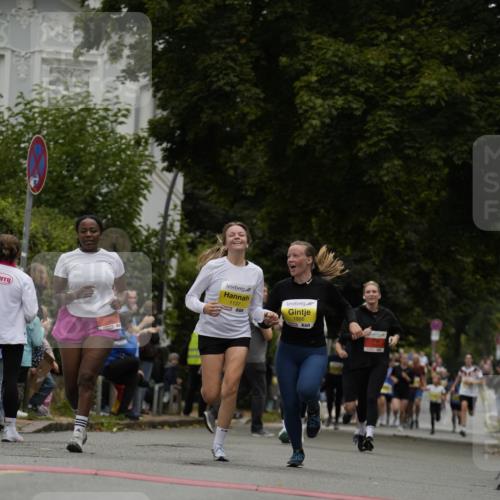 30.08.2026 - Blankeneser Heldenlauf Patografie http://msf.ph/oto/10081318 30.08.2026 09:47:35 Ziel 1126, 1137, 1265, 1286, 1322, 1751, 3653 meine-sportfotos.de