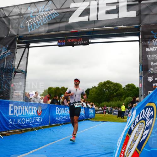 30.08.2026 - Elbe Triathlon Hamburg LAZAROV Photography http://msf.ph/oto/10081319 30.08.2026 11:21:06 Ziel 735, 999, 1100, 1225, 1276 meine-sportfotos.de
