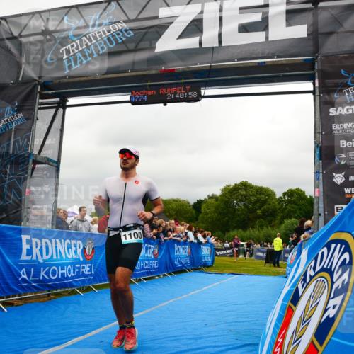 30.08.2026 - Elbe Triathlon Hamburg LAZAROV Photography http://msf.ph/oto/10081327 30.08.2026 11:21:07 Ziel 999, 1100, 1225, 1276 meine-sportfotos.de