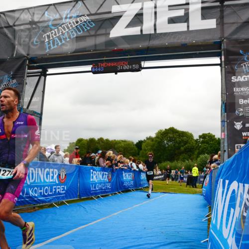 30.08.2026 - Elbe Triathlon Hamburg LAZAROV Photography http://msf.ph/oto/10081340 30.08.2026 11:21:13 Ziel 999, 1017, 1276 meine-sportfotos.de