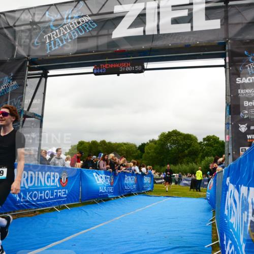30.08.2026 - Elbe Triathlon Hamburg LAZAROV Photography http://msf.ph/oto/10081352 30.08.2026 11:21:15 Ziel 999, 1017, 1276 meine-sportfotos.de
