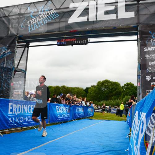 30.08.2026 - Elbe Triathlon Hamburg LAZAROV Photography http://msf.ph/oto/10081357 30.08.2026 11:21:20 Ziel 834, 1017 meine-sportfotos.de