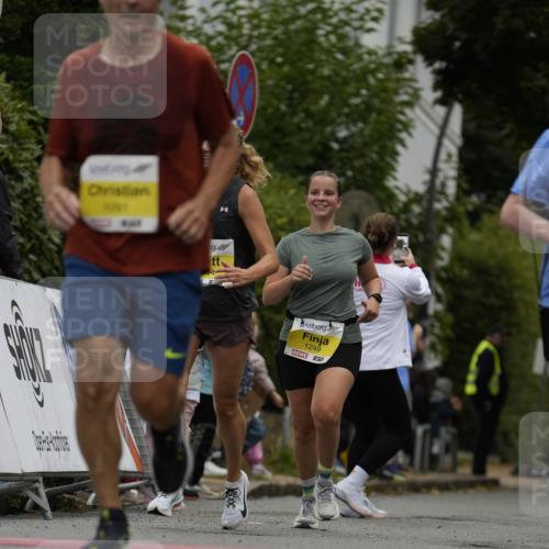 30.08.2026 - Blankeneser Heldenlauf Patografie http://msf.ph/oto/10081382 30.08.2026 09:48:02 Ziel 1005, 1091, 1171, 1249, 1594, 1605, 1606, 1776, 1794 meine-sportfotos.de