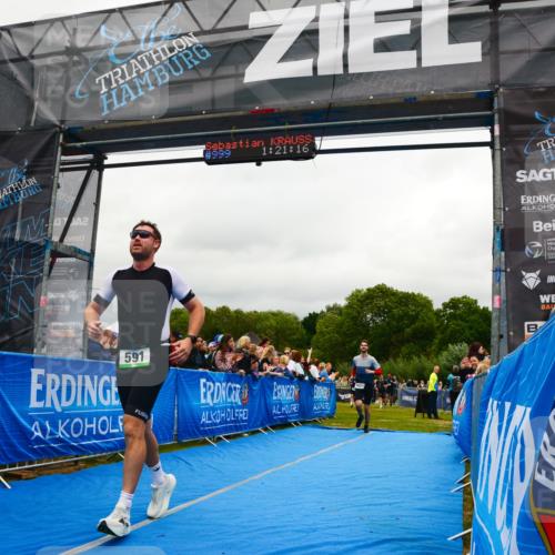 30.08.2026 - Elbe Triathlon Hamburg LAZAROV Photography http://msf.ph/oto/10081383 30.08.2026 11:21:34 Ziel 540, 591, 1025 meine-sportfotos.de