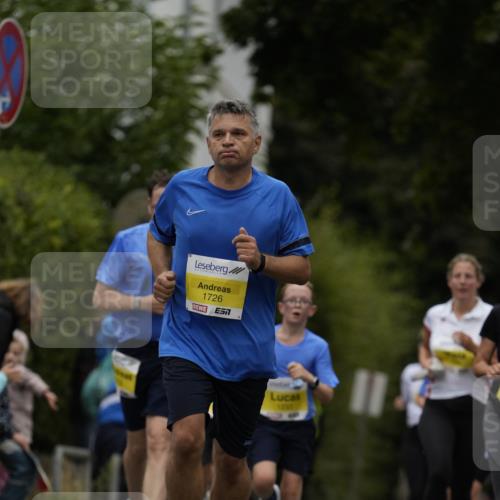 30.08.2026 - Blankeneser Heldenlauf Patografie http://msf.ph/oto/10081468 30.08.2026 09:48:39 Ziel 1045, 1046, 1110, 1232, 1233, 1372, 1726 meine-sportfotos.de