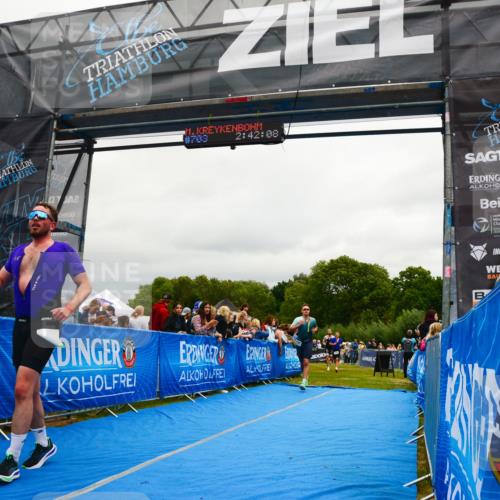 30.08.2026 - Elbe Triathlon Hamburg LAZAROV Photography http://msf.ph/oto/10081490 30.08.2026 11:22:26 Ziel 589, 1009, 1035, 1069 meine-sportfotos.de