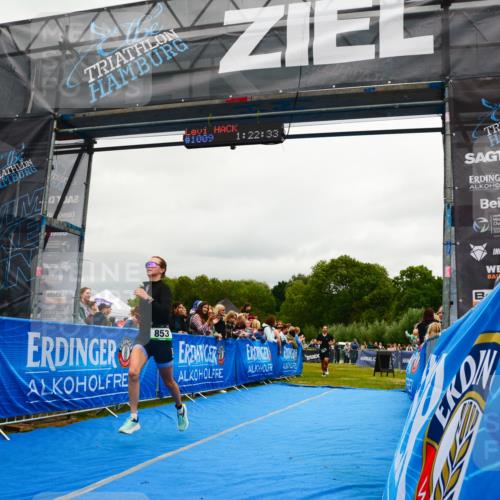 30.08.2026 - Elbe Triathlon Hamburg LAZAROV Photography http://msf.ph/oto/10081527 30.08.2026 11:22:42 Ziel 455, 853, 1210 meine-sportfotos.de