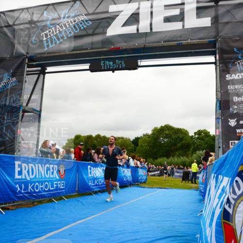 30.08.2026 - Elbe Triathlon Hamburg LAZAROV Photography http://msf.ph/oto/10081561 30.08.2026 11:23:20 Ziel 596, 693, 998, 1040, 1109 meine-sportfotos.de