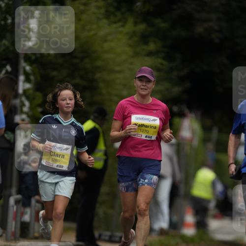 30.08.2026 - Blankeneser Heldenlauf Patografie http://msf.ph/oto/10081562 30.08.2026 09:49:20 Ziel 1503, 1660, 1662 meine-sportfotos.de
