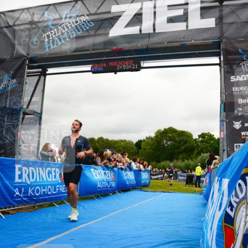 30.08.2026 - Elbe Triathlon Hamburg LAZAROV Photography http://msf.ph/oto/10081563 30.08.2026 11:23:21 Ziel 596, 693, 998, 1040, 1109 meine-sportfotos.de