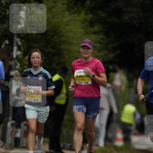 30.08.2026 - Blankeneser Heldenlauf Patografie http://msf.ph/oto/10081564 30.08.2026 09:49:20 Ziel 1503, 1660, 1662 meine-sportfotos.de