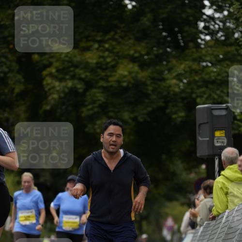 30.08.2026 - Blankeneser Heldenlauf Patografie http://msf.ph/oto/10081660 30.08.2026 09:50:30 Ziel 1040, 1090, 1214, 1342, 1427, 1428, 1551 meine-sportfotos.de