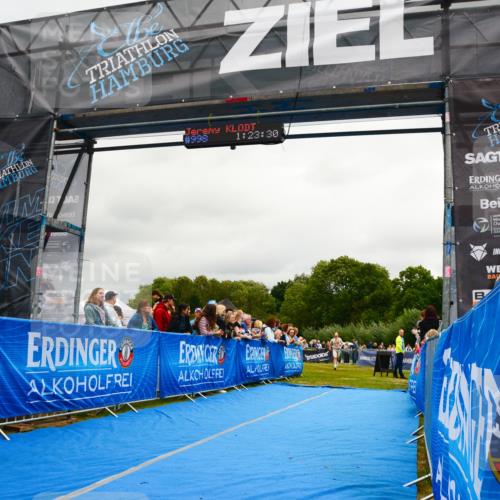30.08.2026 - Elbe Triathlon Hamburg LAZAROV Photography http://msf.ph/oto/10081672 30.08.2026 11:23:40 Ziel 1015, 1232 meine-sportfotos.de