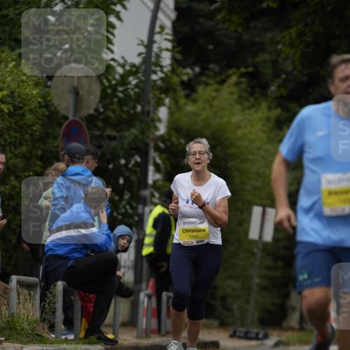 30.08.2026 - Blankeneser Heldenlauf Patografie http://msf.ph/oto/10081684 30.08.2026 09:50:40 Ziel 1416, 1427, 1428, 1458 meine-sportfotos.de
