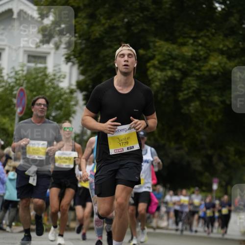 30.08.2026 - Blankeneser Heldenlauf Patografie http://msf.ph/oto/10081711 30.08.2026 09:50:56 Ziel 1001, 1088, 1243, 1264, 1401, 1469, 1490, 1583, 1779, 1786, 1787 meine-sportfotos.de