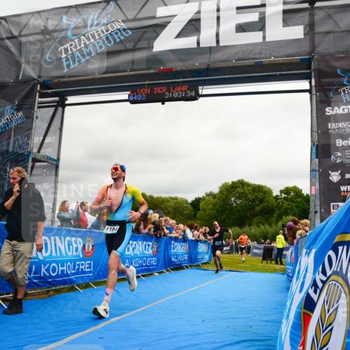 30.08.2026 - Elbe Triathlon Hamburg LAZAROV Photography http://msf.ph/oto/10081715 30.08.2026 11:23:55 Ziel 472, 988, 1006, 1104 meine-sportfotos.de