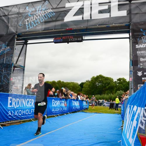 30.08.2026 - Elbe Triathlon Hamburg LAZAROV Photography http://msf.ph/oto/10081747 30.08.2026 11:24:04 Ziel 472, 629, 1314 meine-sportfotos.de