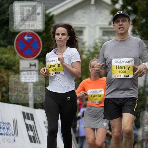 30.08.2026 - Blankeneser Heldenlauf Patografie http://msf.ph/oto/10081761 30.08.2026 09:51:20 Ziel 1008, 1009, 1072, 1259, 1325, 1339, 1441, 1719, 1721 meine-sportfotos.de