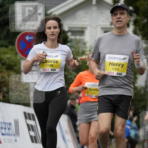 30.08.2026 - Blankeneser Heldenlauf Patografie http://msf.ph/oto/10081762 30.08.2026 09:51:20 Ziel 1008, 1009, 1072, 1259, 1325, 1339, 1441, 1719, 1721 meine-sportfotos.de