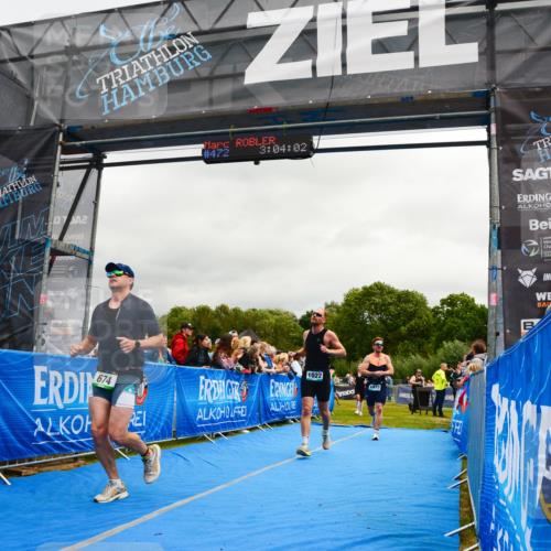 30.08.2026 - Elbe Triathlon Hamburg LAZAROV Photography http://msf.ph/oto/10081826 30.08.2026 11:24:25 Ziel 608, 674, 898, 1022, 1073 meine-sportfotos.de