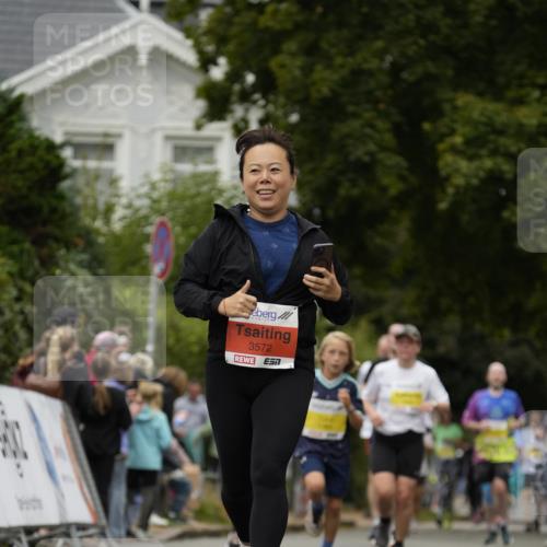 30.08.2026 - Blankeneser Heldenlauf Patografie http://msf.ph/oto/10081836 30.08.2026 09:52:03 Ziel 1496, 1580, 1638, 1688, 1733, 1783, 3572 meine-sportfotos.de