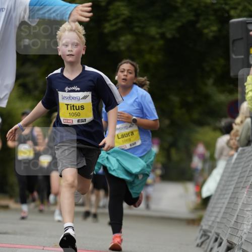 30.08.2026 - Blankeneser Heldenlauf Patografie http://msf.ph/oto/10081858 30.08.2026 09:52:11 Ziel 1049, 1050, 1059, 1348, 1496, 1502, 1514, 1580, 1688, 1783, 1789 meine-sportfotos.de