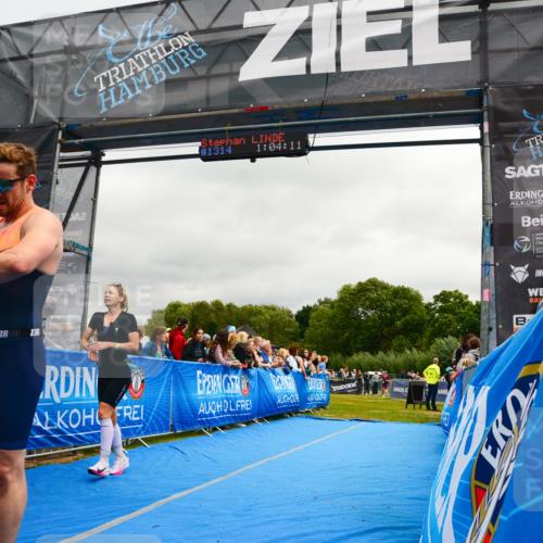 30.08.2026 - Elbe Triathlon Hamburg LAZAROV Photography http://msf.ph/oto/10081860 30.08.2026 11:24:30 Ziel 898, 1022, 1073 meine-sportfotos.de