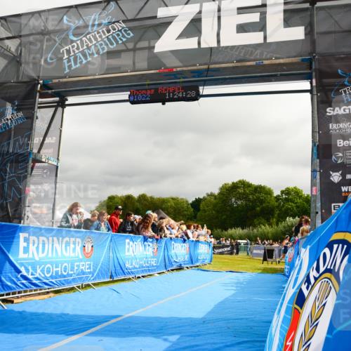 30.08.2026 - Elbe Triathlon Hamburg LAZAROV Photography http://msf.ph/oto/10081878 30.08.2026 11:24:47 Ziel  meine-sportfotos.de