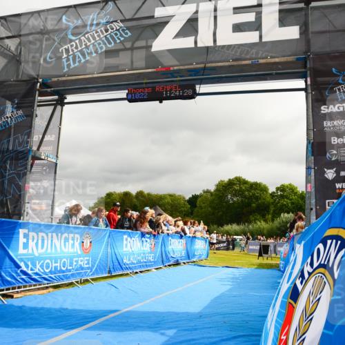 30.08.2026 - Elbe Triathlon Hamburg LAZAROV Photography http://msf.ph/oto/10081882 30.08.2026 11:24:47 Ziel  meine-sportfotos.de