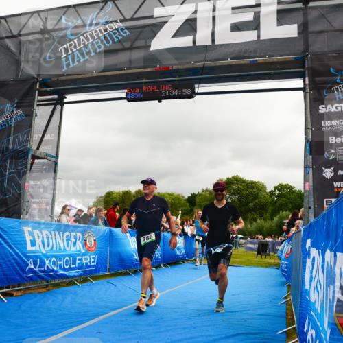 30.08.2026 - Elbe Triathlon Hamburg LAZAROV Photography http://msf.ph/oto/10081906 30.08.2026 11:25:01 Ziel 605, 712, 736, 786, 1208 meine-sportfotos.de