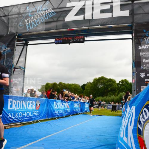 30.08.2026 - Elbe Triathlon Hamburg LAZAROV Photography http://msf.ph/oto/10081989 30.08.2026 11:25:34 Ziel 887, 1096, 1290, 1896 meine-sportfotos.de