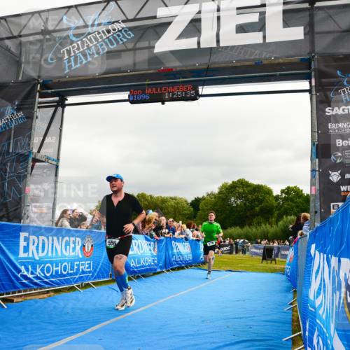 30.08.2026 - Elbe Triathlon Hamburg LAZAROV Photography http://msf.ph/oto/10082064 30.08.2026 11:25:50 Ziel 556, 576, 948 meine-sportfotos.de