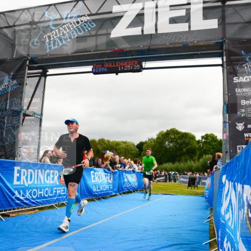 30.08.2026 - Elbe Triathlon Hamburg LAZAROV Photography http://msf.ph/oto/10082066 30.08.2026 11:25:51 Ziel 556, 576, 948 meine-sportfotos.de