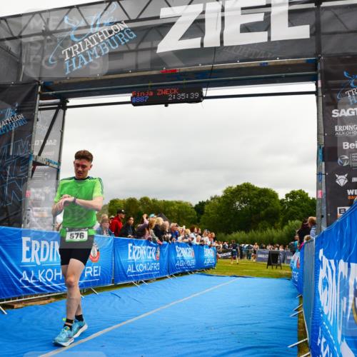 30.08.2026 - Elbe Triathlon Hamburg LAZAROV Photography http://msf.ph/oto/10082088 30.08.2026 11:25:53 Ziel 556, 576, 948, 1219 meine-sportfotos.de