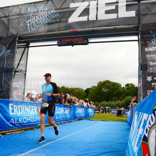 30.08.2026 - Elbe Triathlon Hamburg LAZAROV Photography http://msf.ph/oto/10082181 30.08.2026 11:26:38 Ziel 457, 782, 1249 meine-sportfotos.de