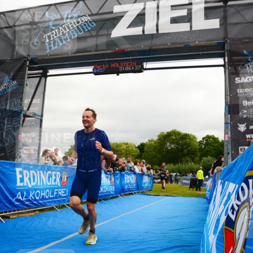 30.08.2026 - Elbe Triathlon Hamburg LAZAROV Photography http://msf.ph/oto/10082206 30.08.2026 11:26:57 Ziel 702, 1172, 1203, 1275 meine-sportfotos.de