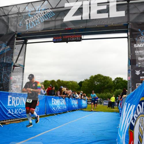 30.08.2026 - Elbe Triathlon Hamburg LAZAROV Photography http://msf.ph/oto/10082229 30.08.2026 11:27:03 Ziel 702, 1110, 1172, 1194, 1275 meine-sportfotos.de