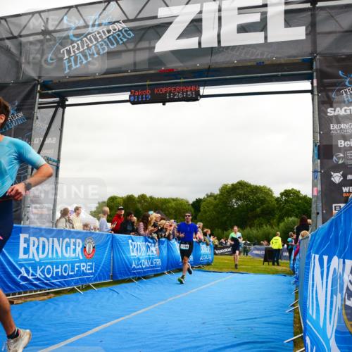30.08.2026 - Elbe Triathlon Hamburg LAZAROV Photography http://msf.ph/oto/10082254 30.08.2026 11:27:06 Ziel 702, 1110, 1172, 1194 meine-sportfotos.de