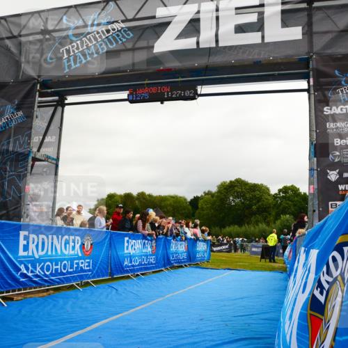 30.08.2026 - Elbe Triathlon Hamburg LAZAROV Photography http://msf.ph/oto/10082290 30.08.2026 11:27:18 Ziel 1320 meine-sportfotos.de