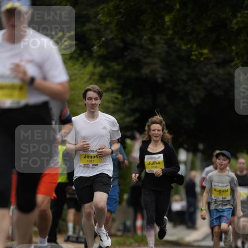 30.08.2026 - Blankeneser Heldenlauf Patografie http://msf.ph/oto/10082310 30.08.2026 09:56:58 Ziel 1071, 1520, 1633 meine-sportfotos.de