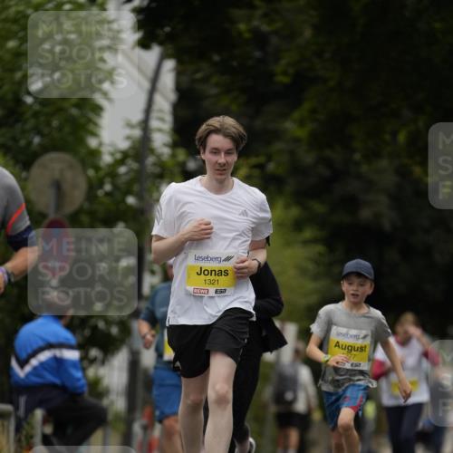 30.08.2026 - Blankeneser Heldenlauf Patografie http://msf.ph/oto/10082316 30.08.2026 09:57:03 Ziel 1028, 1296, 1321, 1377, 1520 meine-sportfotos.de