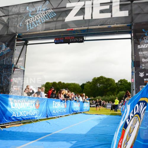 30.08.2026 - Elbe Triathlon Hamburg LAZAROV Photography http://msf.ph/oto/10082327 30.08.2026 11:27:38 Ziel 364, 672, 1074, 1121 meine-sportfotos.de